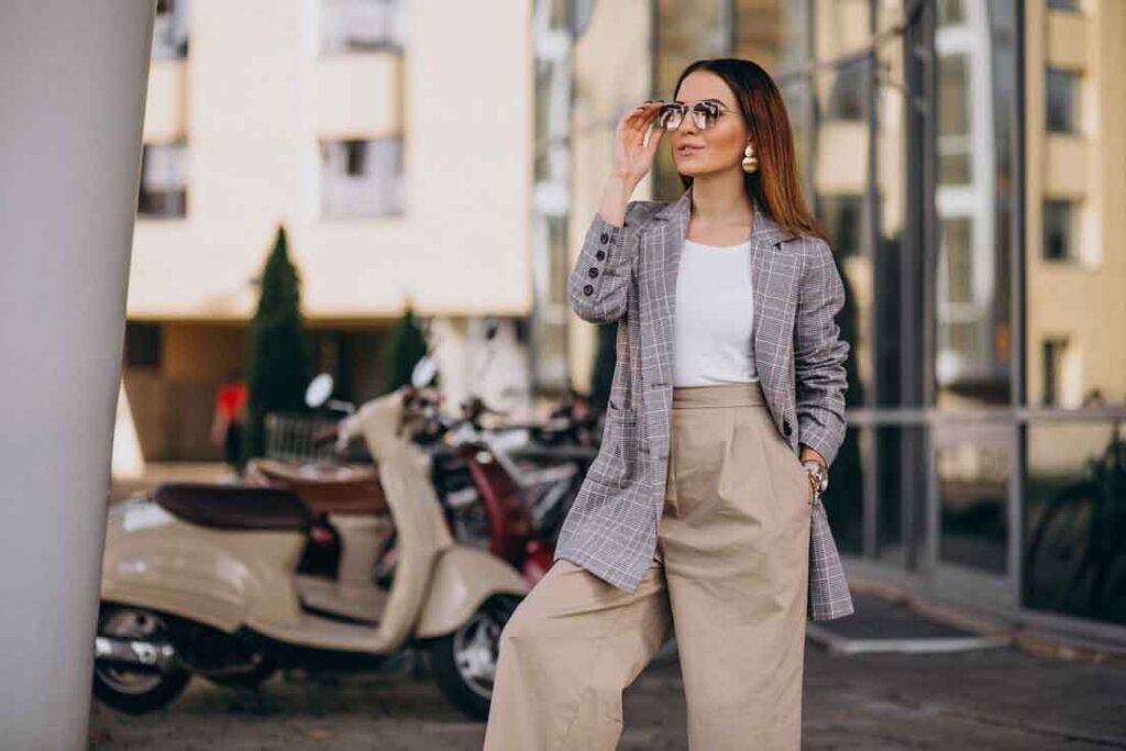 چگونه لباس زنانه را با استایل شخصی خود هماهنگ کنیم؟